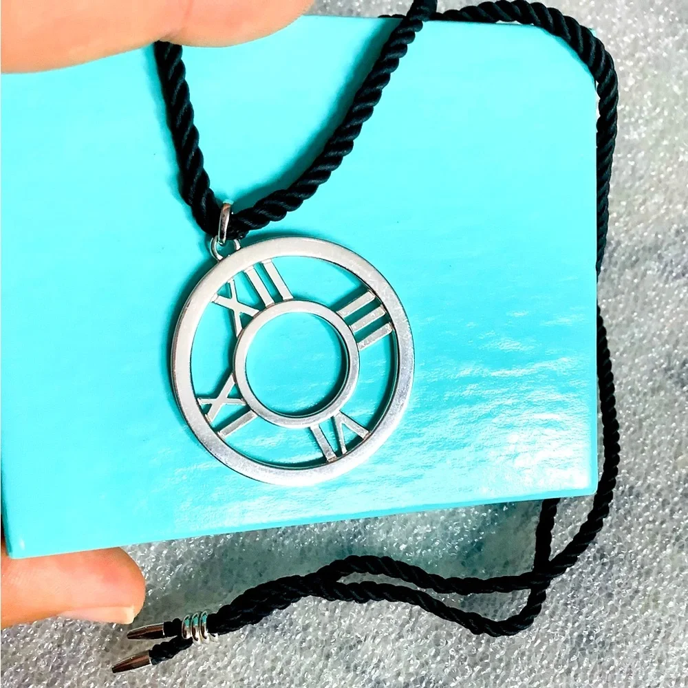 Tiffany&Co ATLAS necklace 🌹
